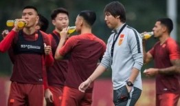 国足伙食爆料视频完整版,完整版视频曝光，运动员饮食背后的故事