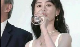 娱乐圈爆料新情侣有哪些,甜蜜恋情曝光，明星圈再掀浪漫风潮